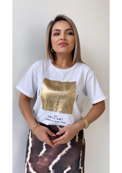 Varak Baskılı Tokyo Tişört Ekru Gold fiyatları