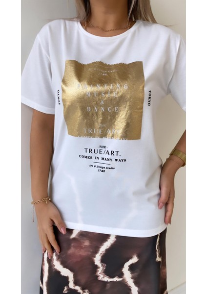 Varak Baskılı Tokyo Tişört Ekru Gold fırsatları