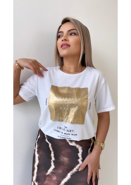 Varak Baskılı Tokyo Tişört Ekru Gold