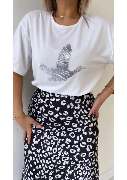 Dolgulu Kuş Baskılı Tişört Ekru Gümüş modelleri