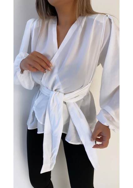 Kuşaklı Kruvaze Bluz Ekru