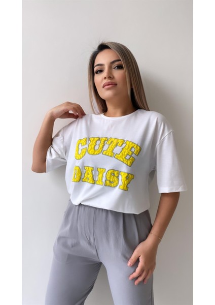 Kabartmalı Cute Daisy Tişört Ekru Sarı modelleri