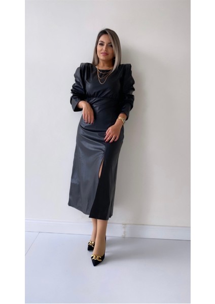 Vatkalı Uzun Kol Yırtmaçlı Deri Elbise Siyah