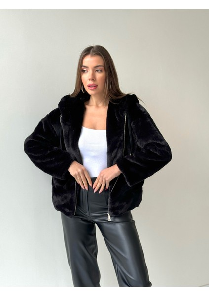 Etek Ucu Lastikli Kapüşonlu Peluş Mont Siyah fiyatları