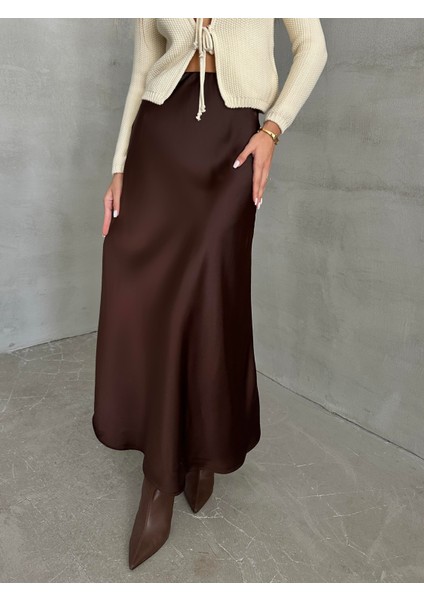 Maxi Boy Saten Etek Kahverengi fiyatları