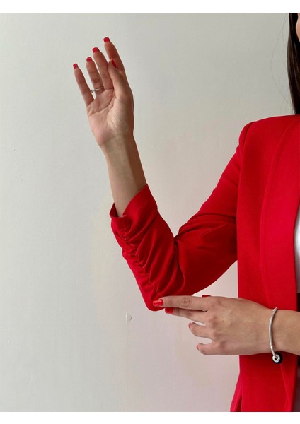 Kolu Büzgülü Blazer Ceket Kırmızı modelleri