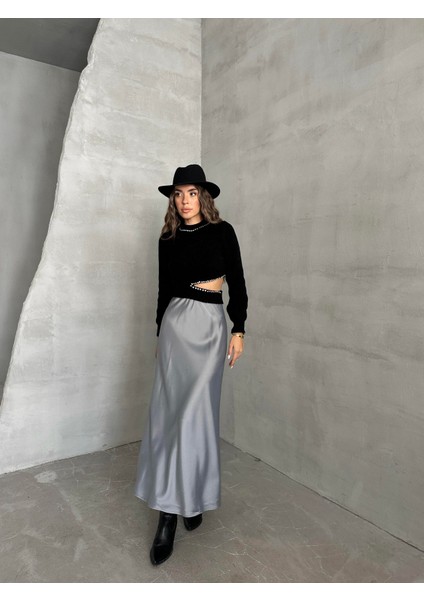 Beli Yırtmaçlı Taş Detaylı Kazak Siyah fırsatları