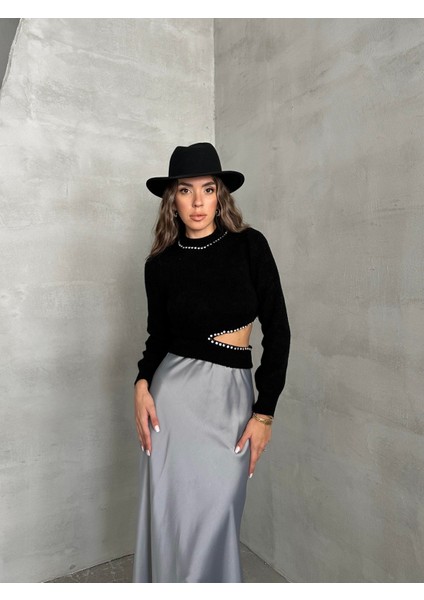 Beli Yırtmaçlı Taş Detaylı Kazak Siyah indirimleri