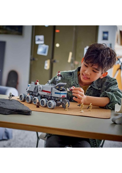 75413 LEGO Star Wars - Republic Juggernaut 813 Parça +9 Yaş