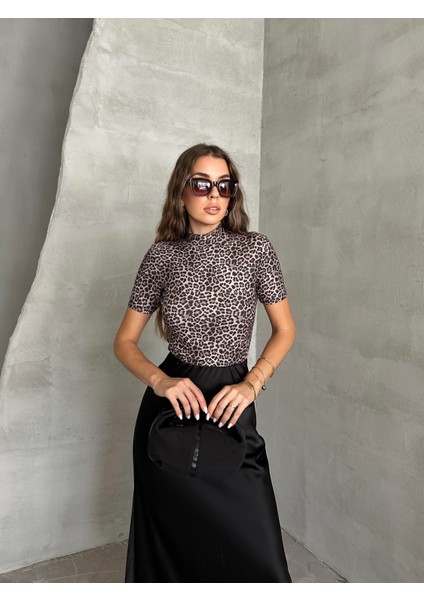 Balıkçı Yaka Kısa Kol Leopar Bluz Kahverengi indirimleri