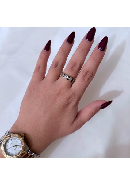Siyah Mineli ve Taşlı Gümüş Yüzük modelleri