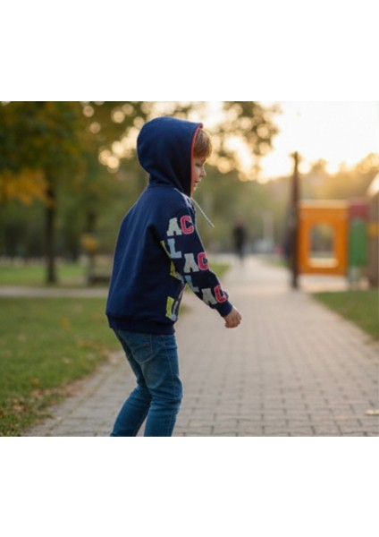 Erkek Çocuk Lacivert Baskılı Kapüşonlu Sweatshirt – Rahat Kalıp, Uzun Kollu, Dokuma Kumaş modelleri