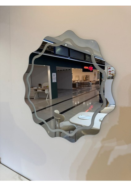 Kıvrımlı Asimetrik Çerçevesiz Dekoratif Duvar Aynası fiyatları