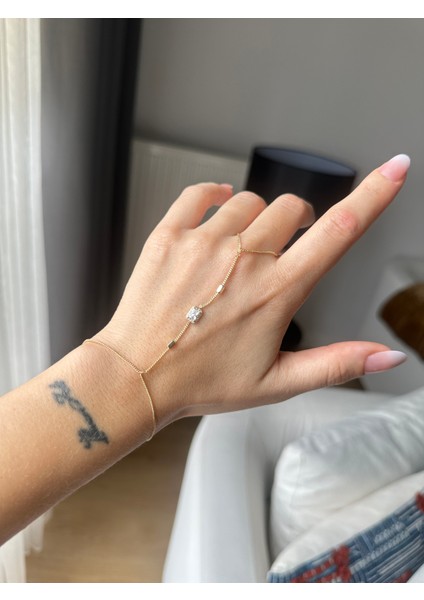 Baget Taşlı Şahmeran