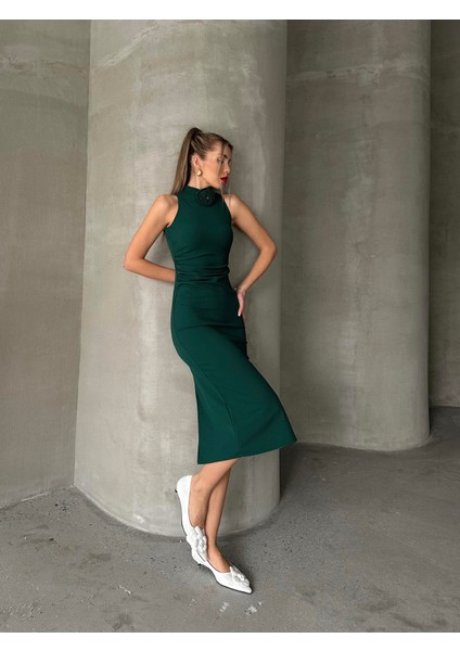 Drapeli Gül Detaylı Kalem Elbise Zümrüt Yeşil modelleri