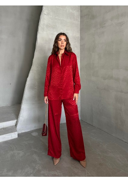 Parlak Desenli Gömlek Pantolon Takım Bordo fırsatları
