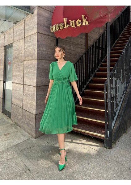 Kemer Detaylı Pileli Şık Şifon Elbise Yeşil indirimleri