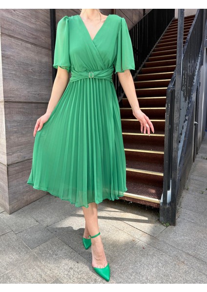 Kemer Detaylı Pileli Şık Şifon Elbise Yeşil