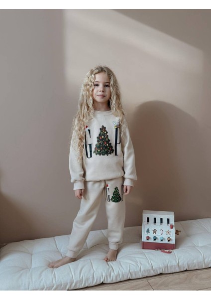 Kız Çocuk Yılbaşı Temalı 3 Iplik Eşofman Takımı fırsatları