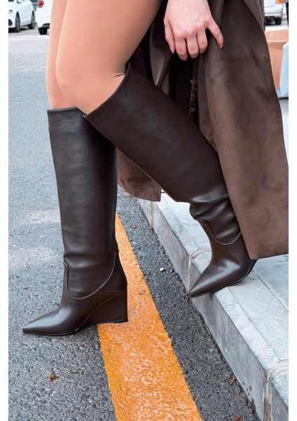 Ravita Kadın Dolgu Topuklu Çizme Acıkahve Mat Deri