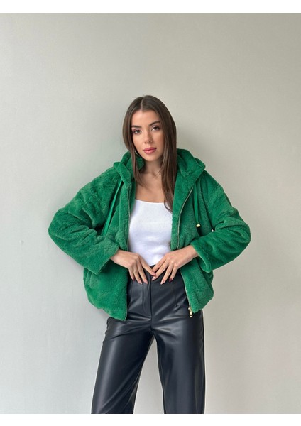 Etek Ucu Lastikli Kapüşonlu Peluş Mont Yeşil