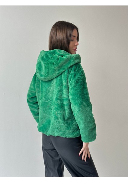Etek Ucu Lastikli Kapüşonlu Peluş Mont Yeşil
