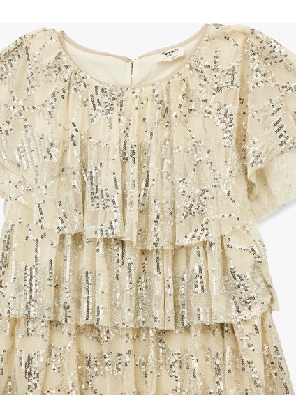 Kat Detaylı Kısa Kollu Bisiklet Yaka Pullu Payetli Yılbaşı Elbise modelleri