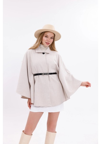 Prilika Kadın Bej Kemerli Kaşe Pelerin Panço – 2025 Yeni Sezon Şıklığı modelleri