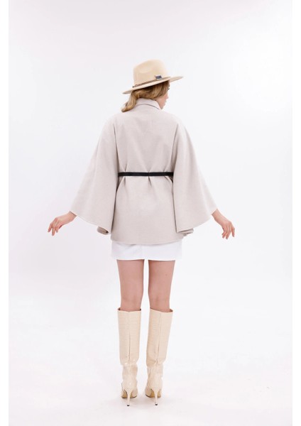 Prilika Kadın Bej Kemerli Kaşe Pelerin Panço – 2025 Yeni Sezon Şıklığı fırsatları