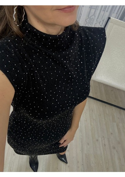 Taş Detaylı Mini Elbise fiyatları