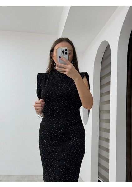 Taş Detaylı Mini Elbise fırsatları