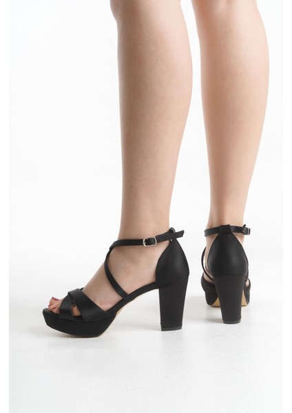 Siyah Çapraza Çapraz Abiye Ayakkabi modelleri