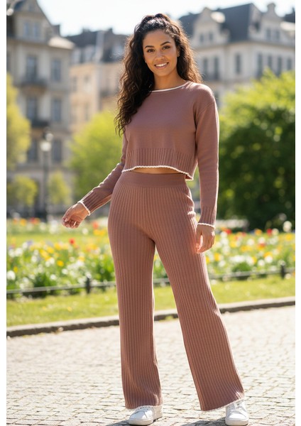 Kadın Bisiklet Yaka Çoban Dikişli Örgü Crop Kazak Pantolon Triko