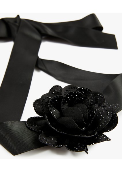 Taş Detaylı Çiçekli Choker Kolye modelleri