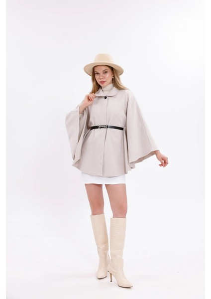 Bej Prilika Kadın Kemerli Kaşe Panço – Oversize Şık Trend 2025 Yeni Sezon