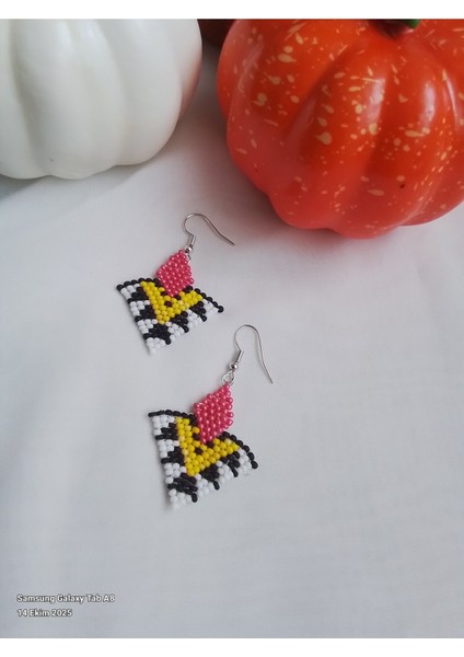 Kum Boncuklu El Yapımı Küpe fiyatları