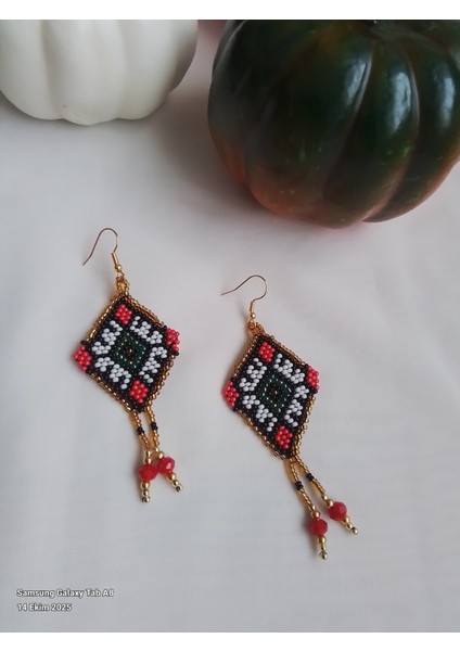 Kum Boncuklu El Yapımı Küpe fiyatları