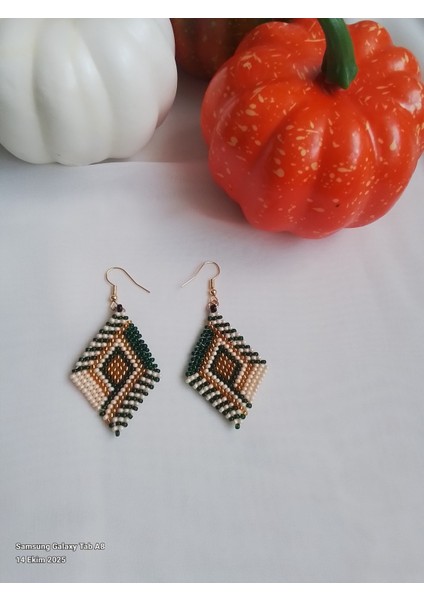 Kum Boncuklu El Yapımı Küpe modelleri