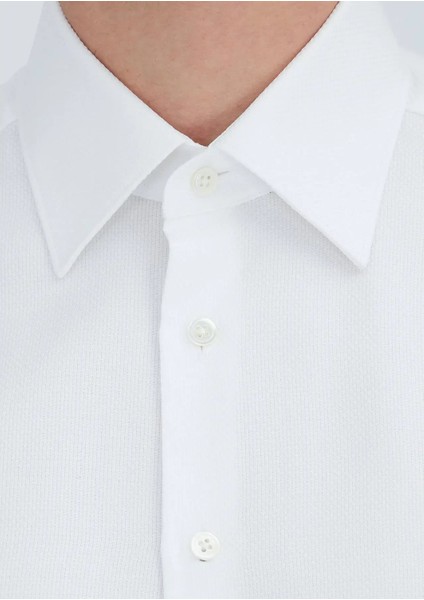 Beyaz Desenli Regular Fit Dokuma Klasik %100 Pamuk Gömlek fırsatları