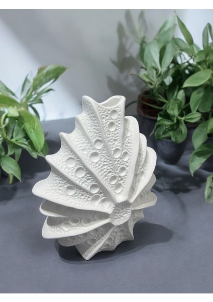 Beyaz Mercan Form Dekoratif Vazo – 24 cm modelleri