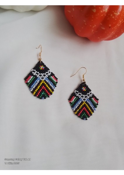 Kum Boncuklu El Yapımı Küpe fiyatları