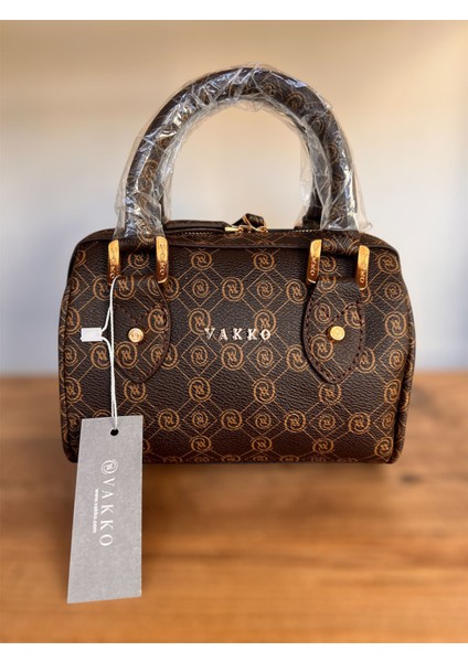 Klasik Askılı Çanta. En 20 cm Boy 13 cm modelleri