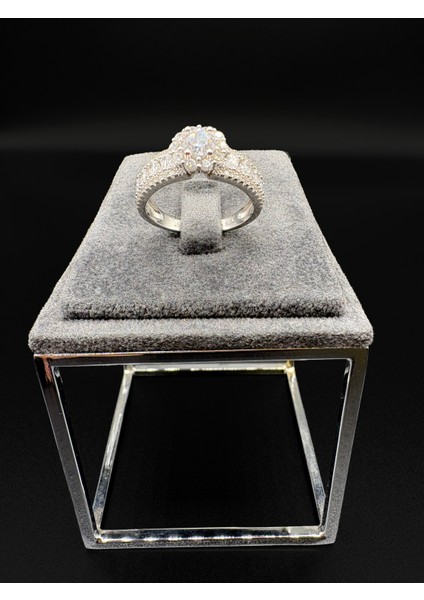 Gümüştaşlı Yüzük