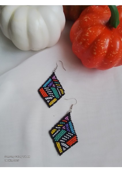 Kum Boncuklu El Yapımı Küpe fiyatları