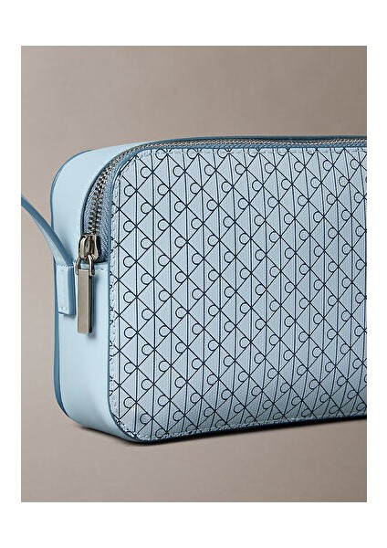 Kadın Emblem Elongated Çapraz Askılı Çanta fırsatları