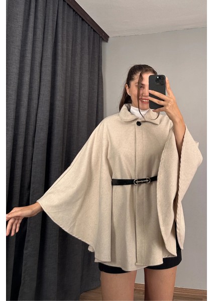 Bej Prilika Kadın Rahat Araboy Kemerli Şık Kaşe Panço – 2025 Yeni Sezon