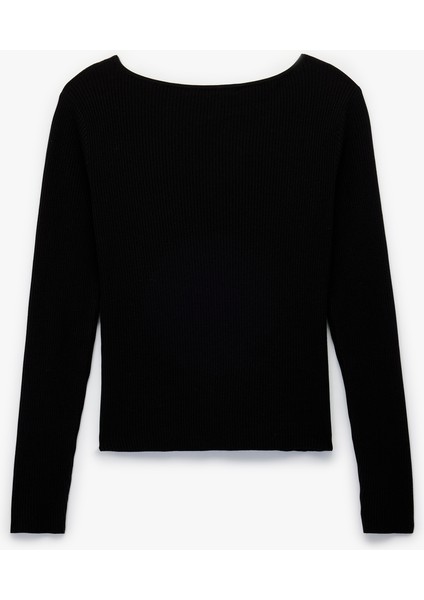 Uzun Kollu Yuvarlak Yaka Aksesuarlı Pencere Detaylı Triko Kazak indirimleri