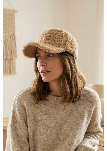 Süet Detaylı Kep Peluş Şapka - Krem