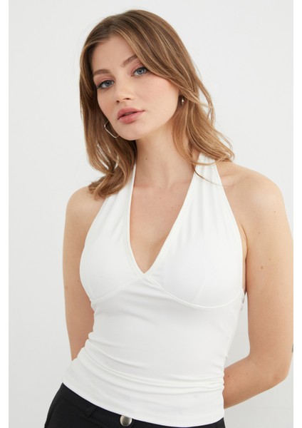 Boyundan Geçmeli Kaplı Bluz