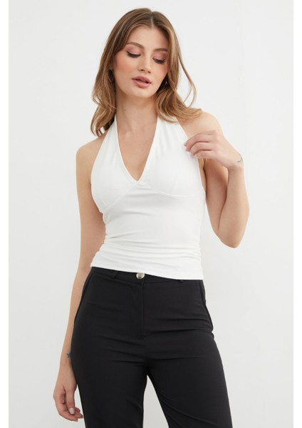 Boyundan Geçmeli Kaplı Bluz